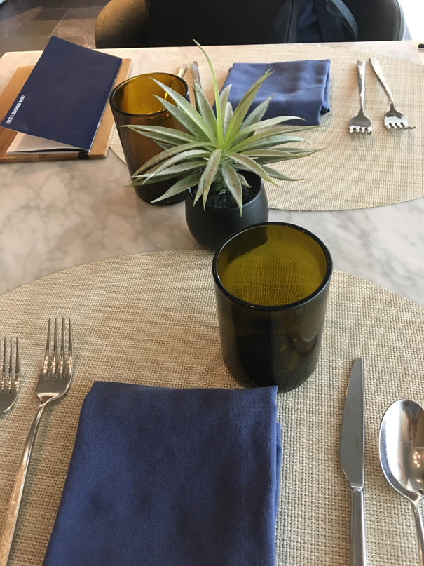 オヘア空港、オーダー、食事