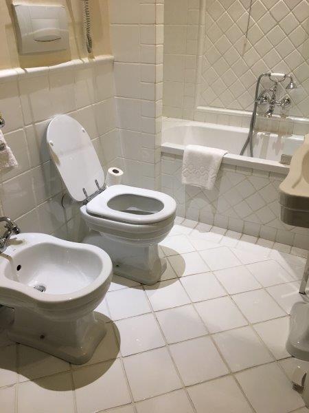 イタリア、トイレ