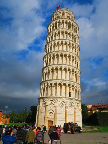 イタリア、ピサの斜塔