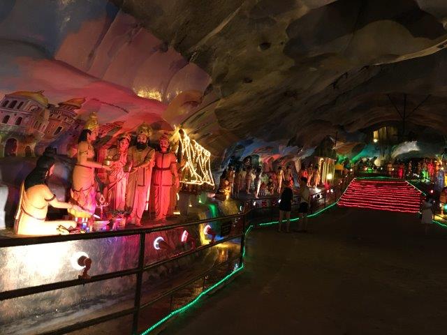 マレーシア、旅行、クアラルンプール、バドゥ洞窟