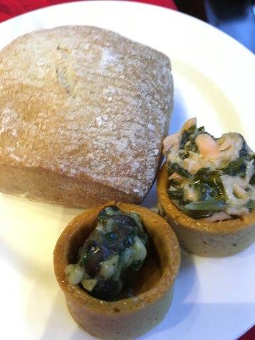 フランス、パリ、旅行、セーヌ川、バトー・ムッシュ、ディナークルーズ、前菜