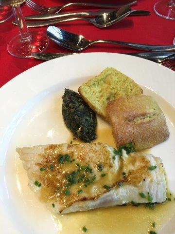 フランス、パリ、旅行、セーヌ川、バトー・ムッシュ、ディナークルーズ、魚料理