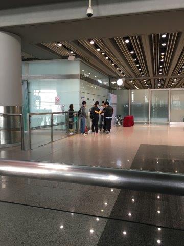 海外、旅行、空港、飛行機、エアチャイナ、遅延、トラブル