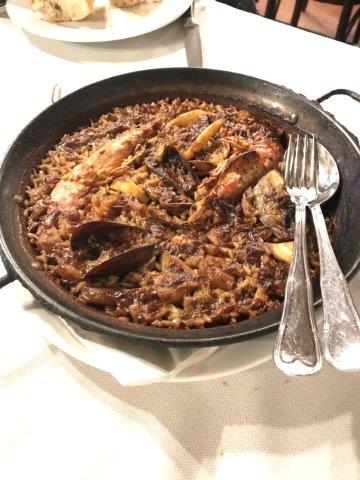 スペイン、観光、旅行、グエル公園、レストラン