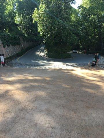 スペイン、旅行、観光、アルハンブラ宮殿、行き方、アクセス、徒歩、ヌエバ広場、ザクロの門